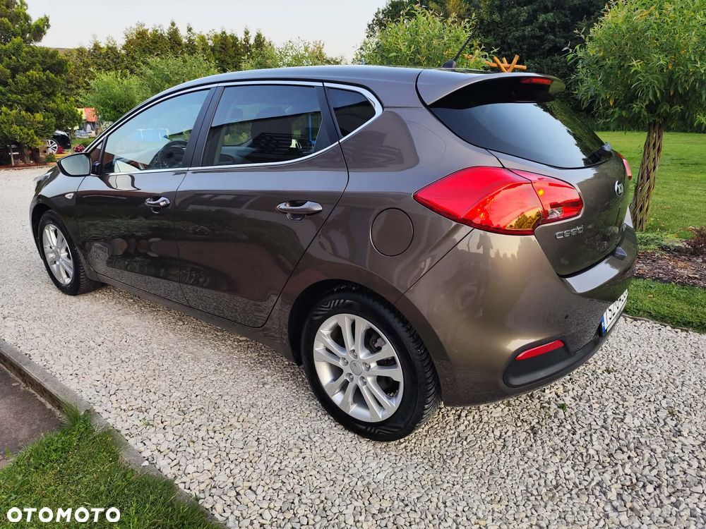 Kia Ceed - 4