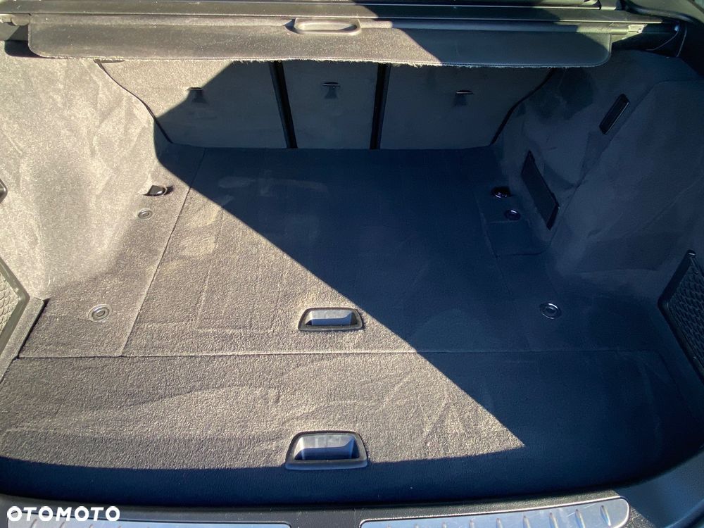 BMW Seria 3 330i Sport Line - 8