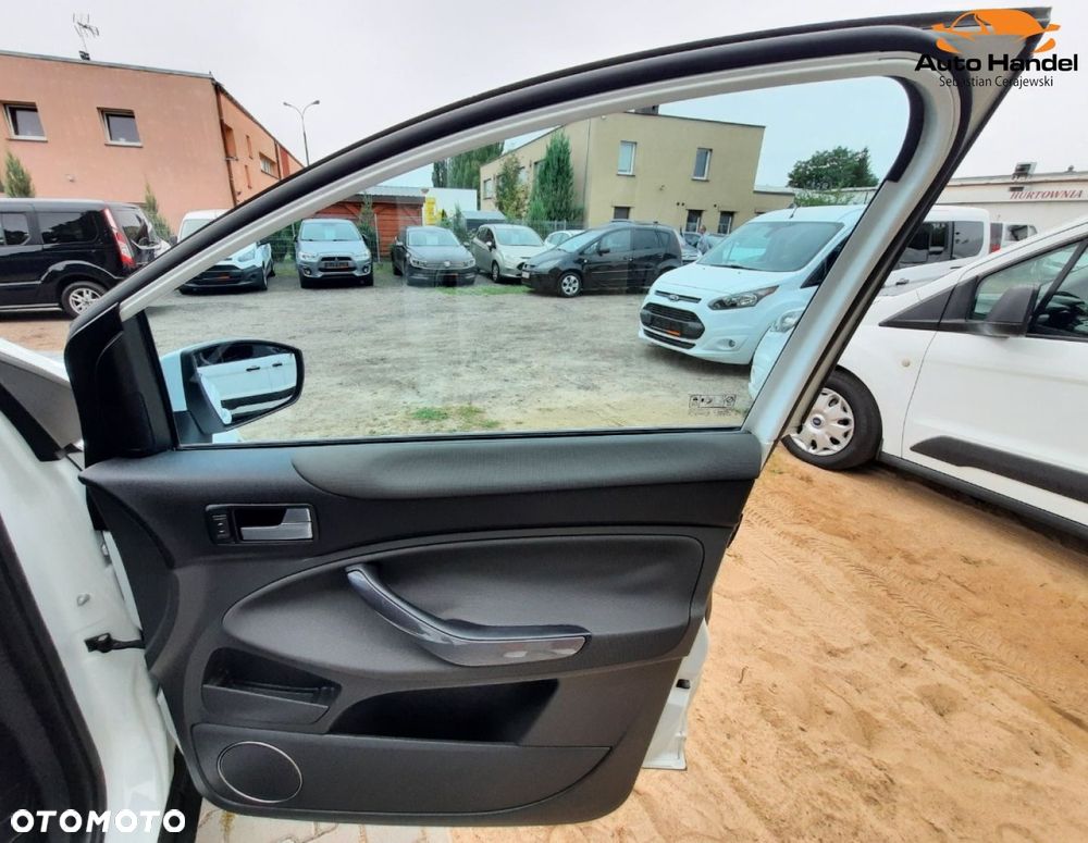 Ford Kuga 2.0 TDCi 4x4 Titanium - 37