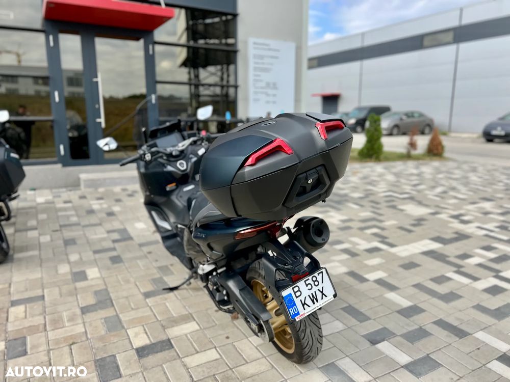 Yamaha TMAX 560 - 5