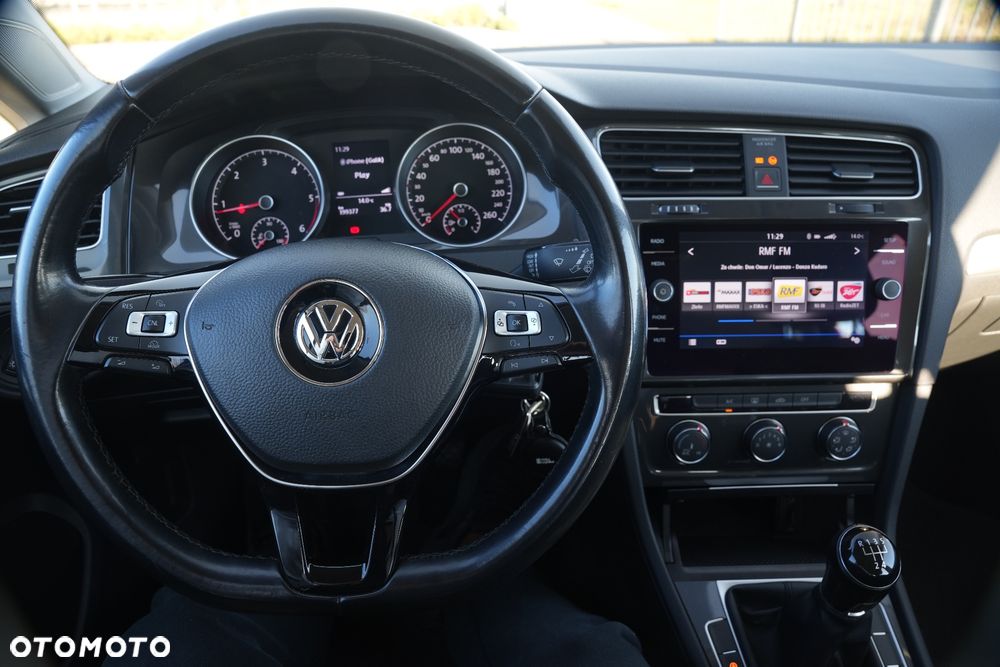 Volkswagen Golf 1.6 TDI BMT Comfortline - 17