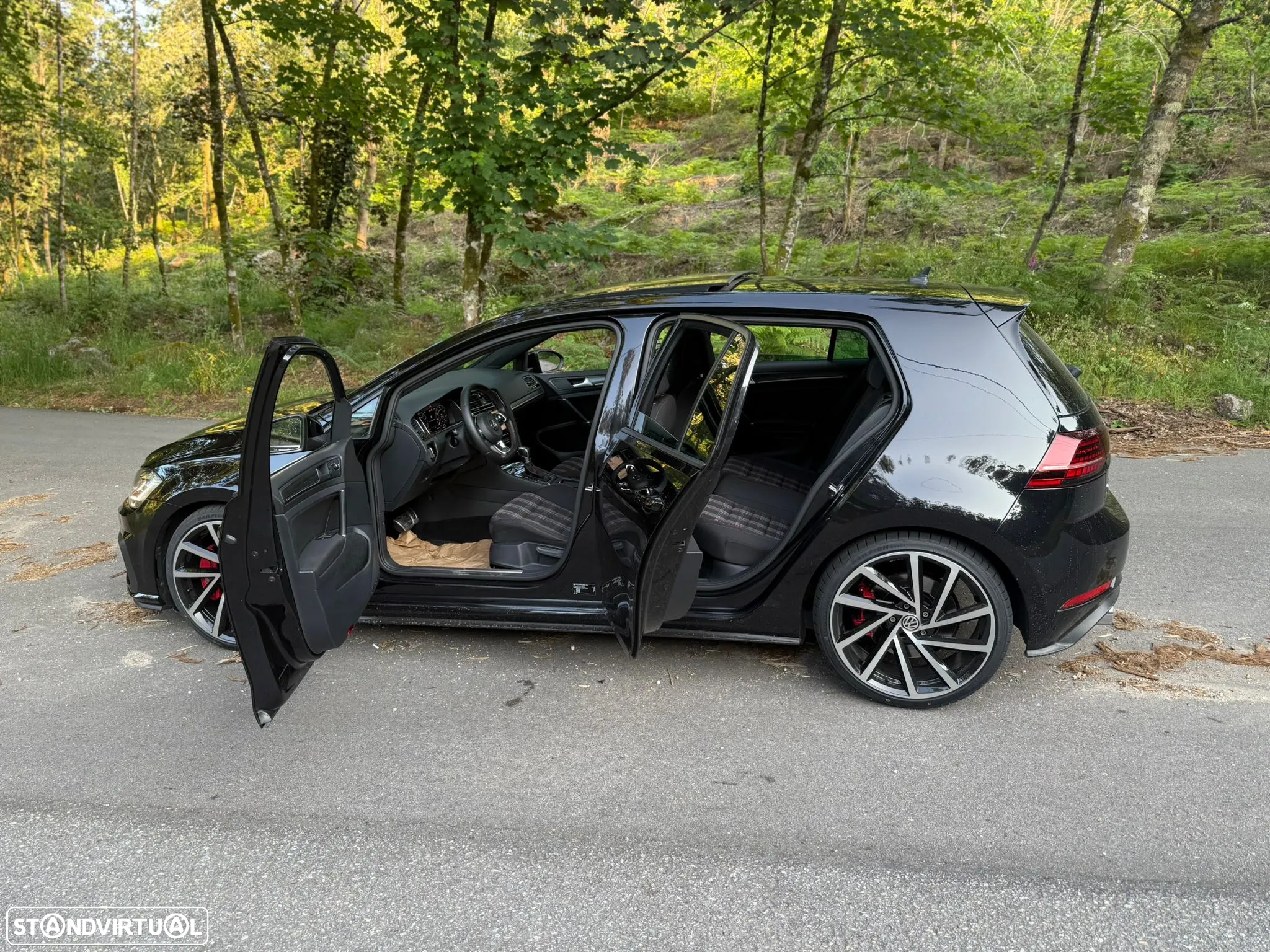 VW Golf 2.0 TSI GTI DSG - 34