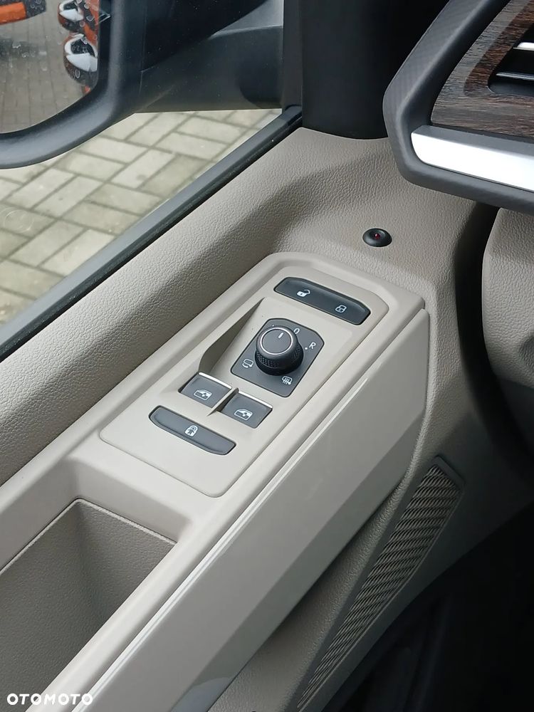 Volkswagen Multivan 2.0 TDI L2 DSG - 9