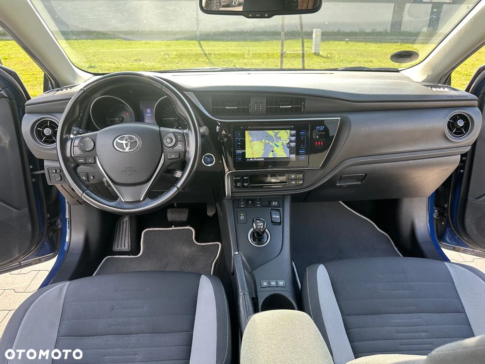 Toyota Auris - 4