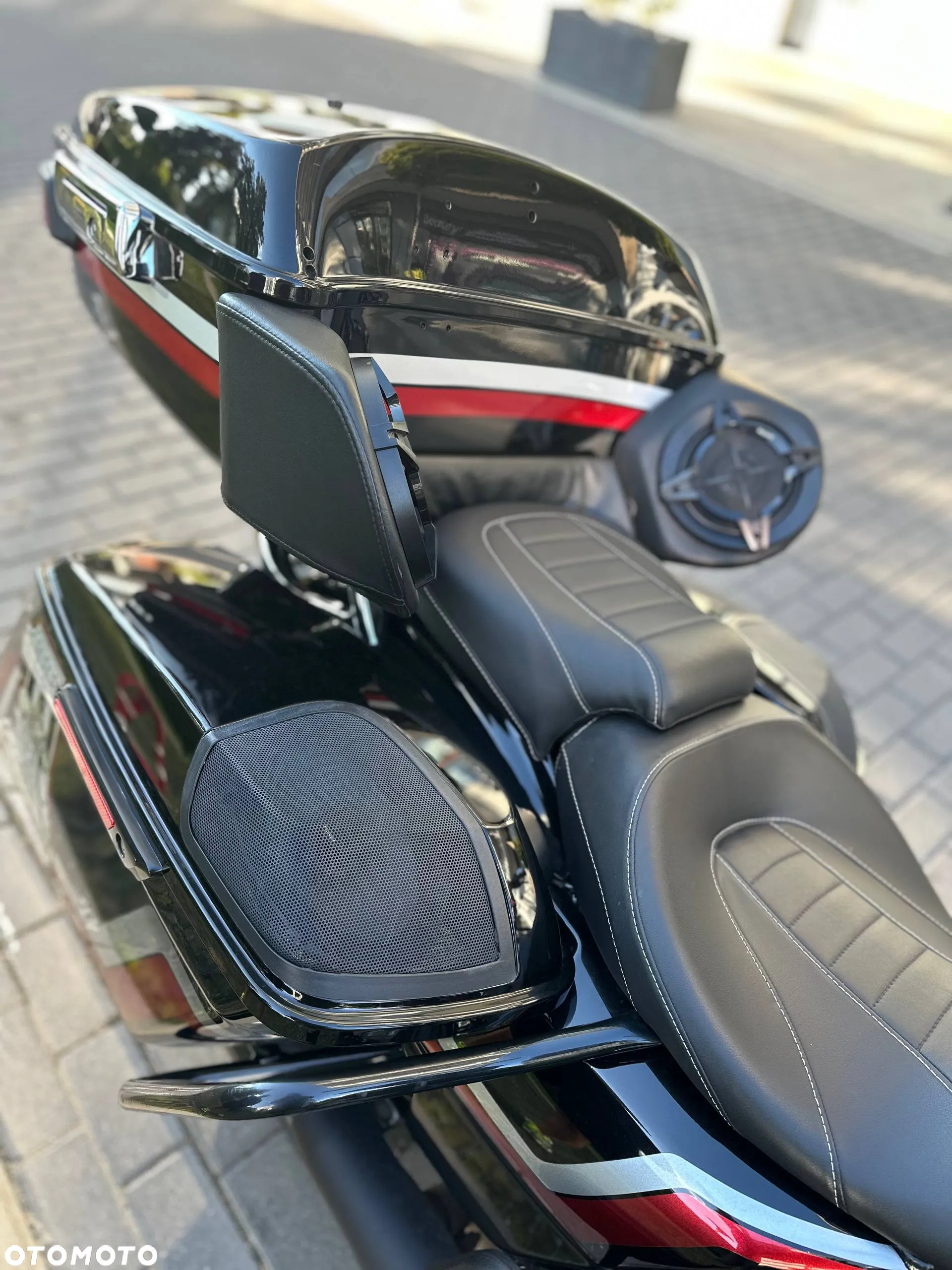 Harley-Davidson Touring Road Glide - 13