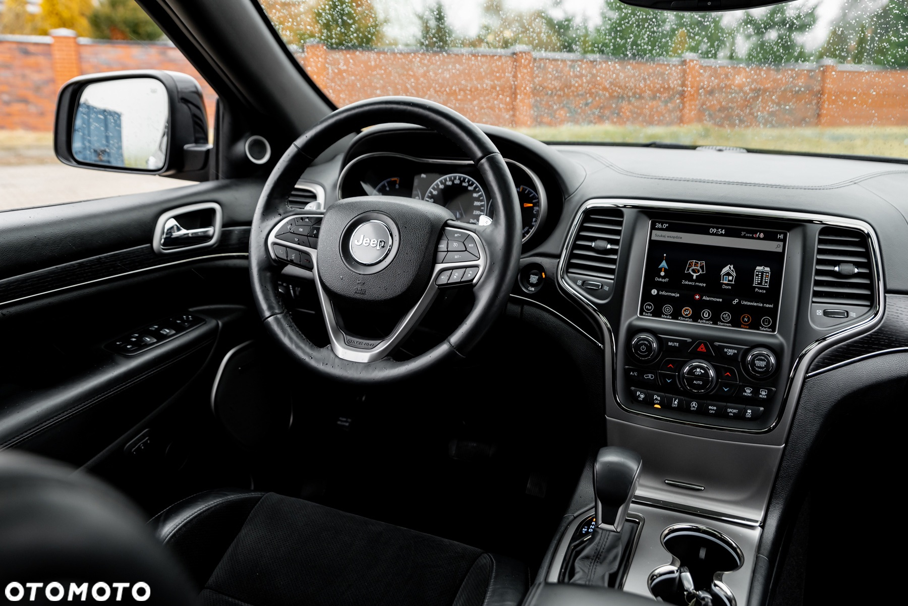 Jeep Grand Cherokee - 27