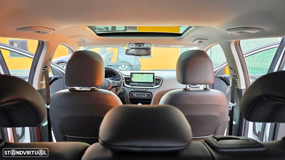 Kia Ceed SW 1.6 CRDi MHEV Drive+SRF - 3
