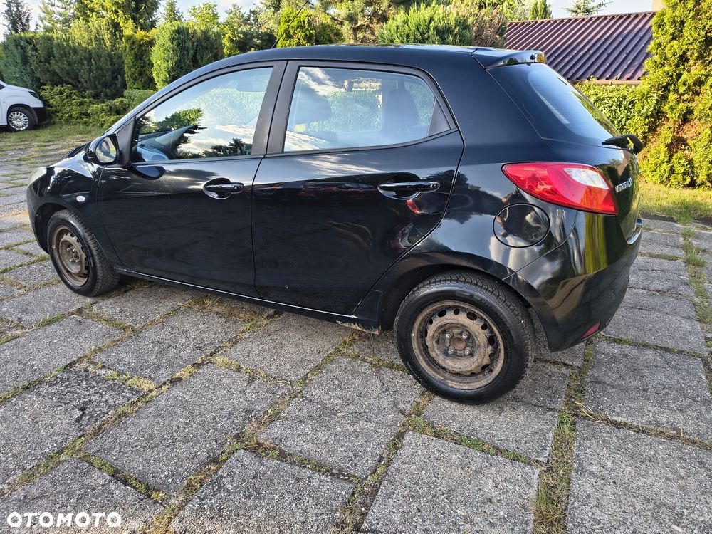 Mazda 2 - 3