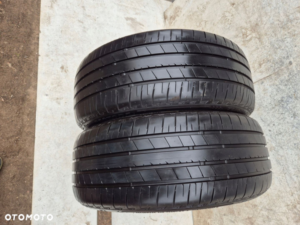 Bridgestone TURANZA T005A 225/45R19 92 W 6,8mm