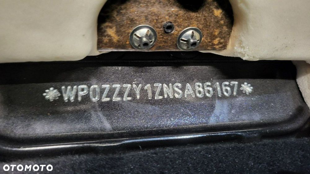 Porsche Taycan - 38