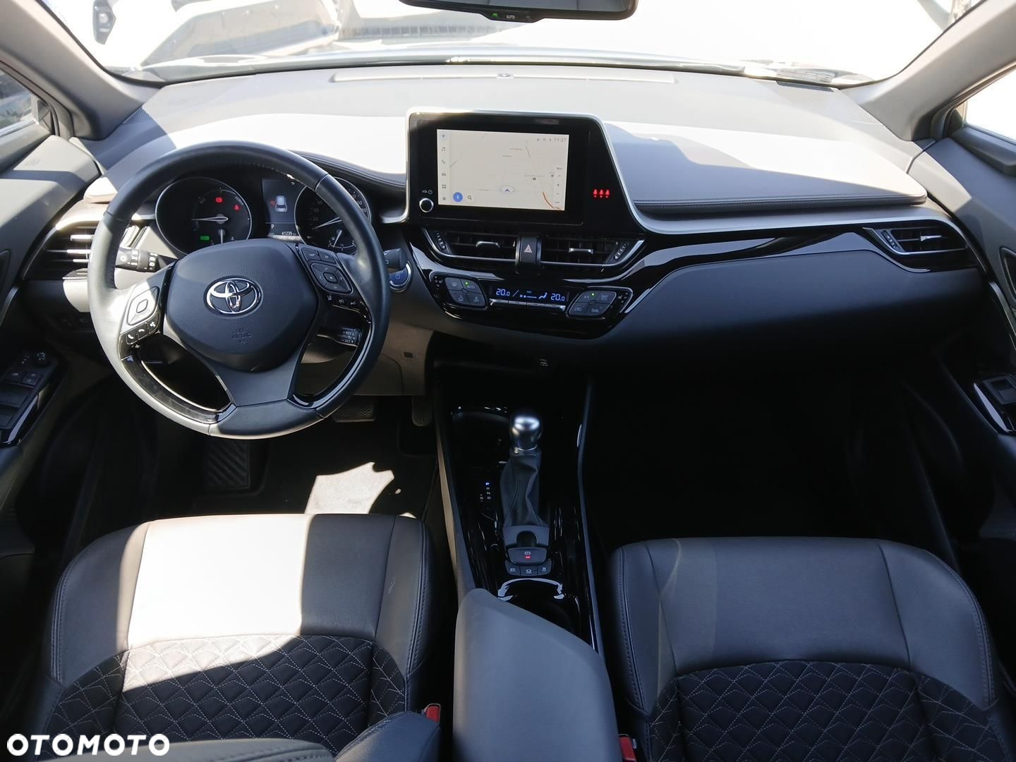 Toyota C-HR - 12