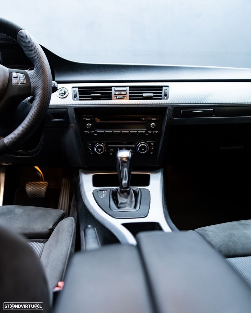 BMW 320 d Coupe Auto - 35