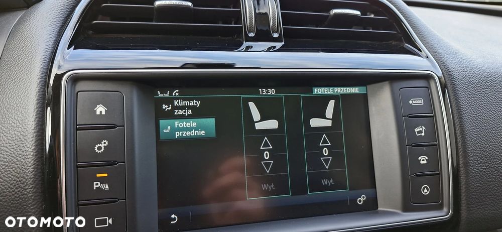 Jaguar F-Pace 2.0 i4D AWD R-Sport - 34