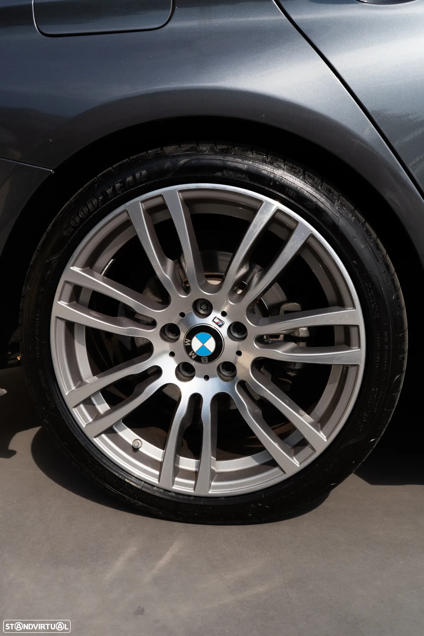 BMW 330 e Pack M Auto - 17