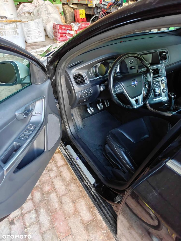 Volvo S60 D2 Drive-E R-Design Momentum - 3