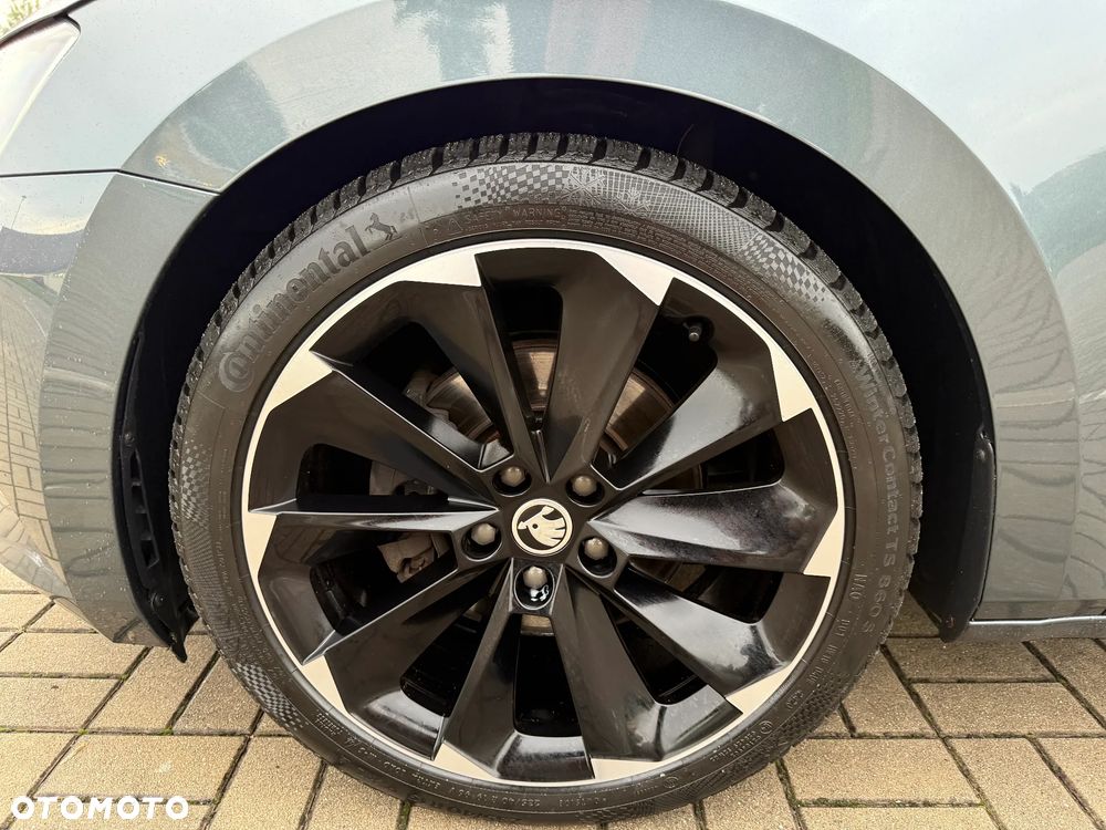 Skoda Superb 2.0 TDI DSG Sportline - 10
