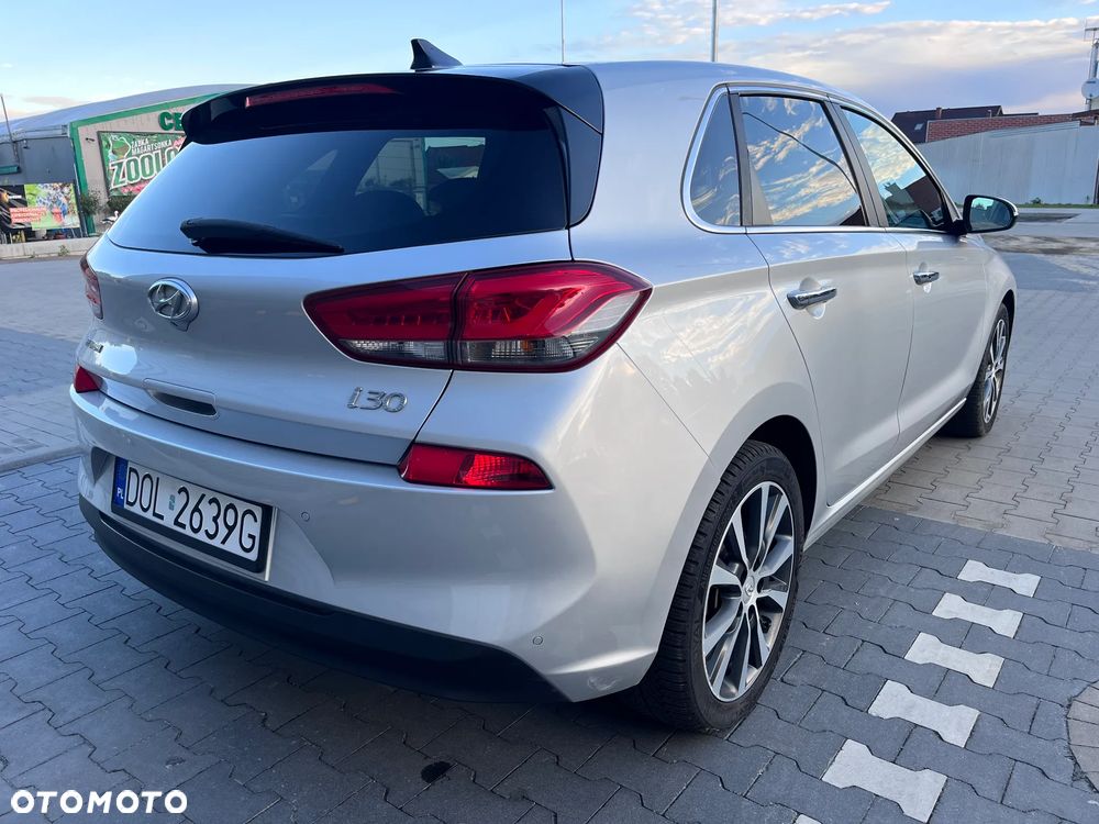 Hyundai i30 1.6 D Premiere Luxury DCT - 7