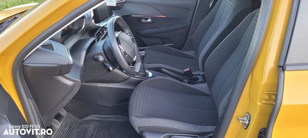 Peugeot 208 - 20