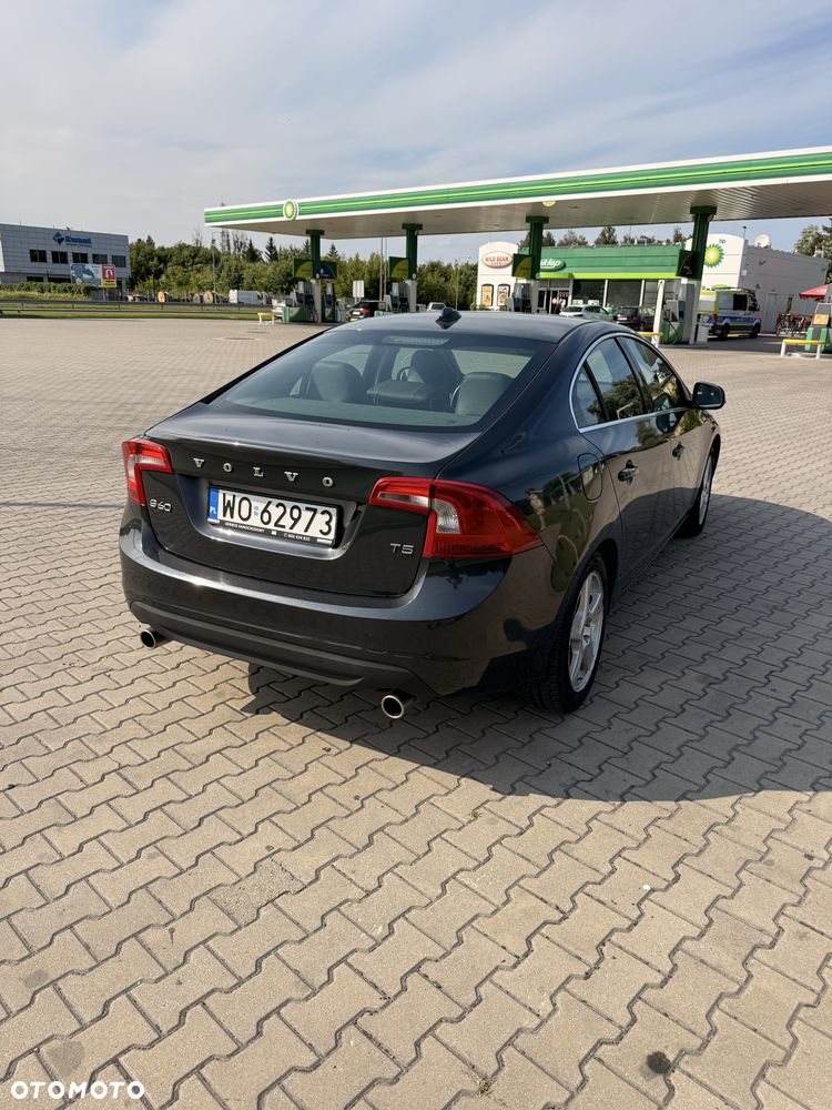 Volvo S60 - 4