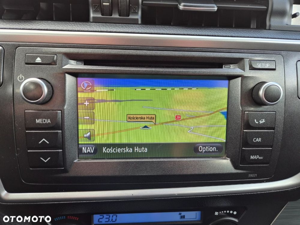 Toyota Auris - 13