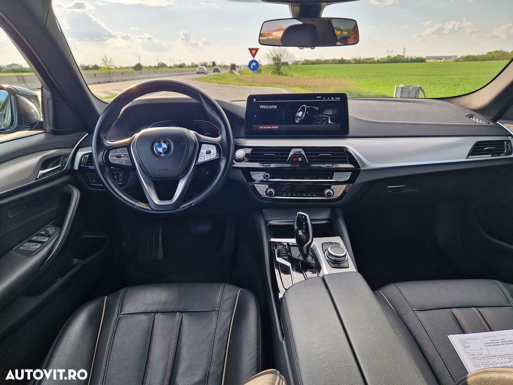 BMW Seria 5 520i AT MHEV - 11