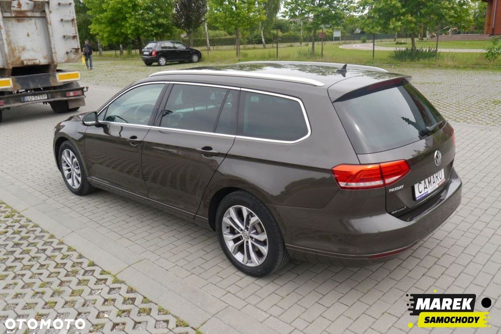 Volkswagen Passat - 17