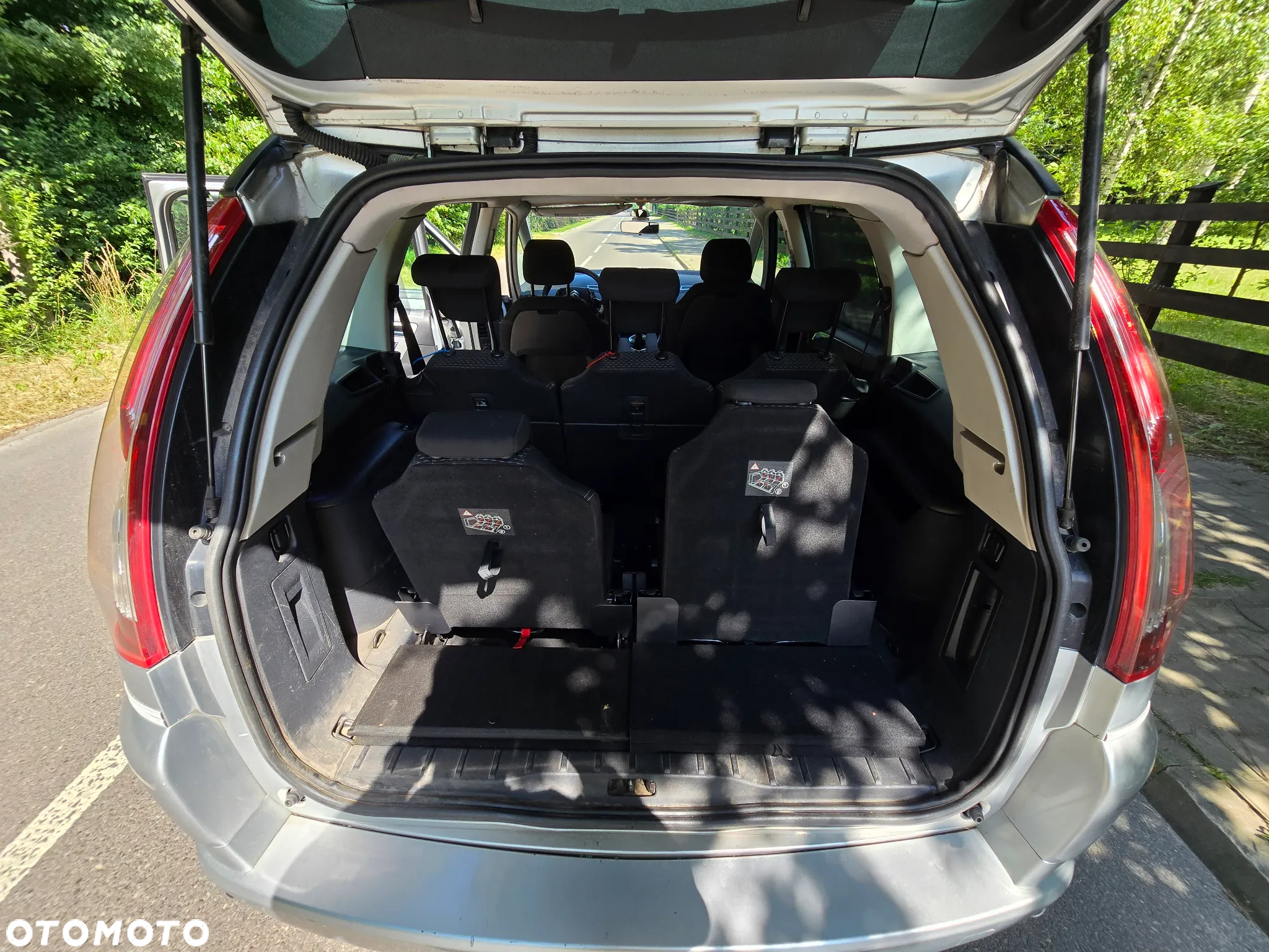 Citroën C4 Grand Picasso 1.8 16V Confort - 23