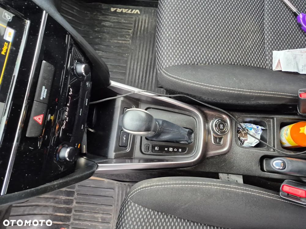 Suzuki Vitara 1.0 Boosterjet Premium 4WD - 12