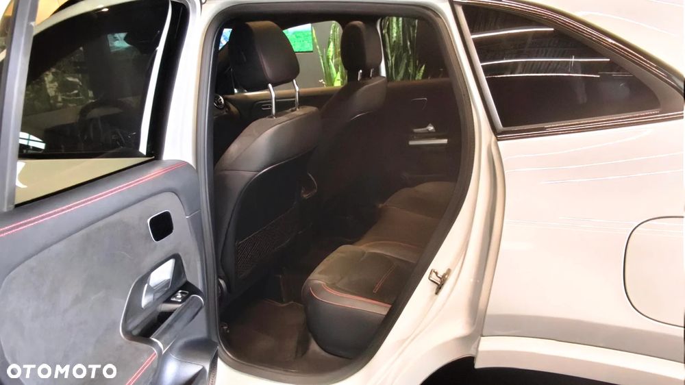 Mercedes-Benz GLA 200 AMG Line - 19