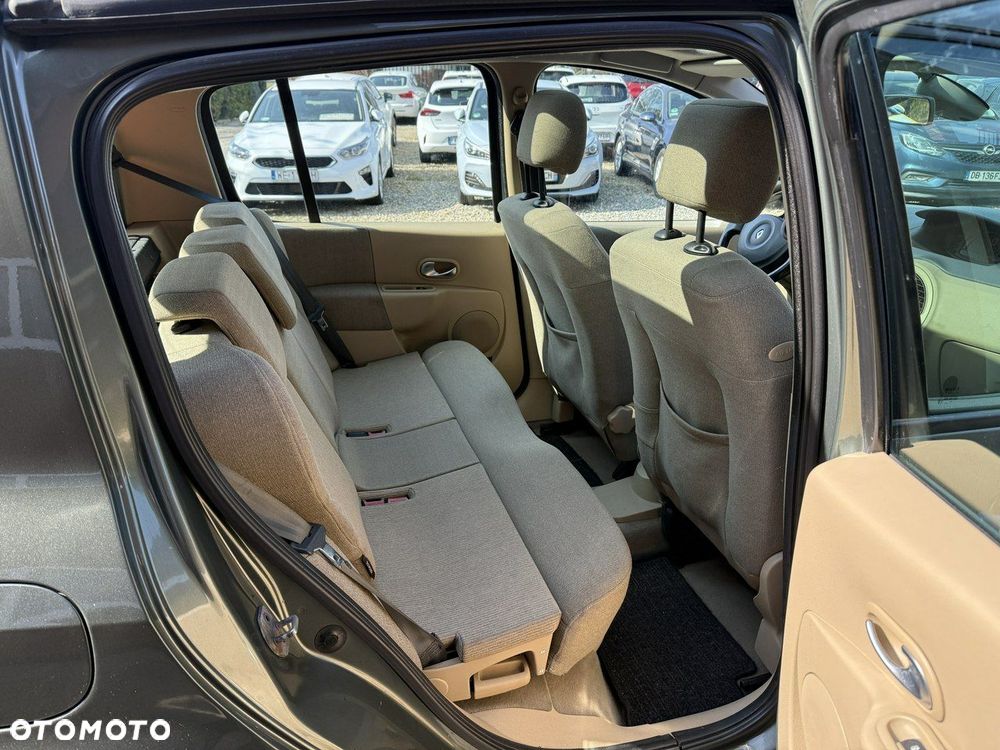 Renault Modus 1.6 16V Privilege - 21