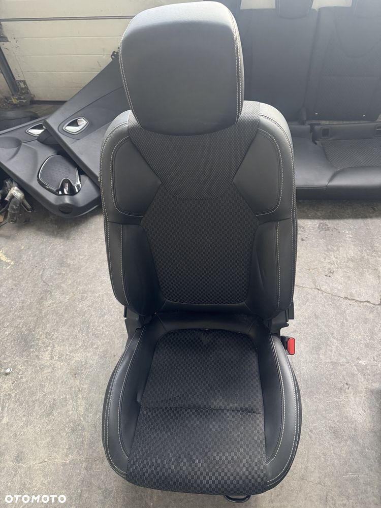 Fotele komplet BOSE Renault Clio IV KOMBI - 3