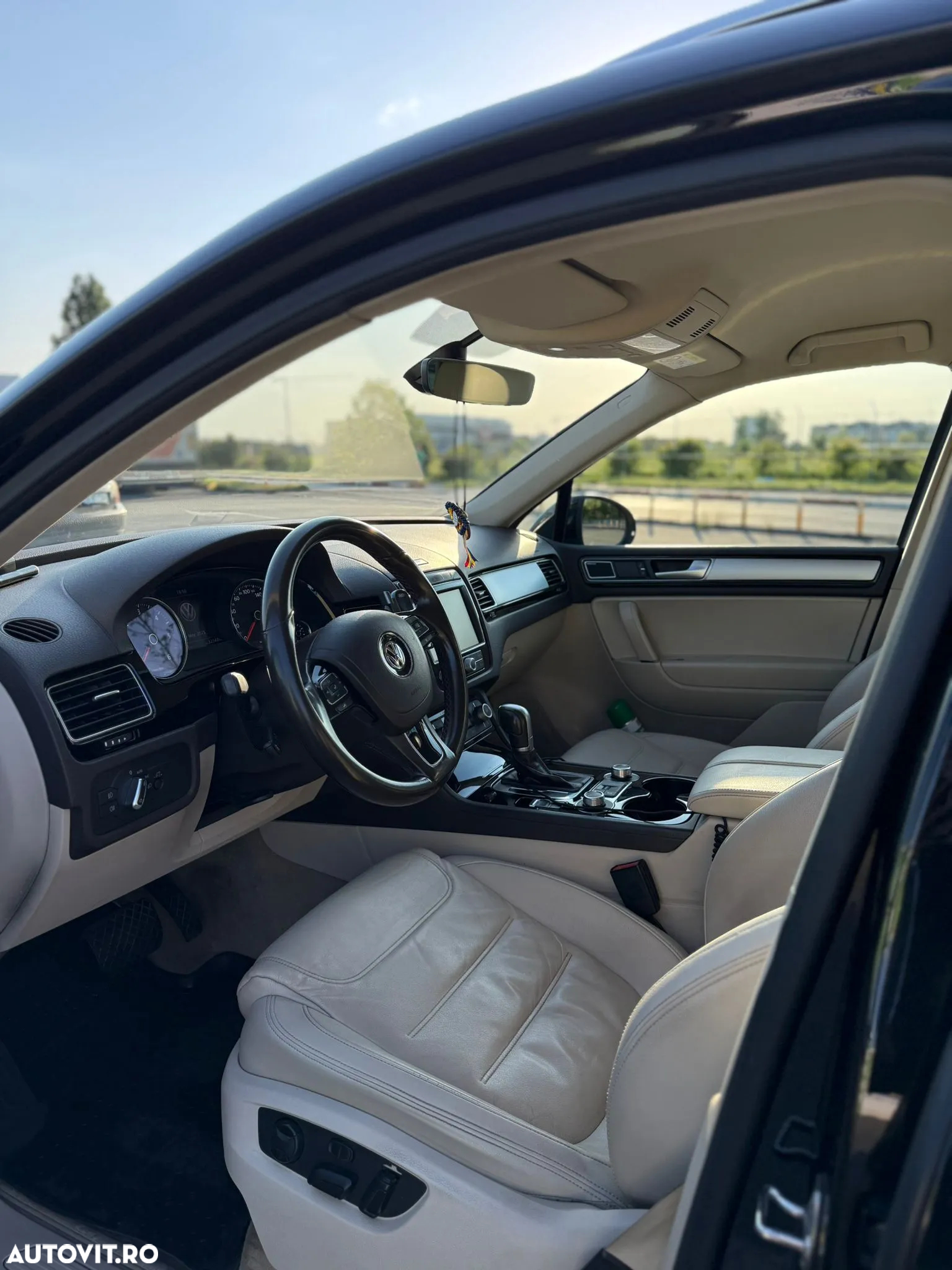 Volkswagen Touareg 3.0 V6 TDI BMT - 9