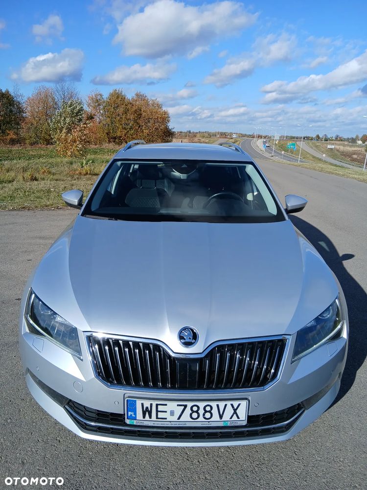 Skoda Superb 2.0 TDI SCR Style DSG - 9