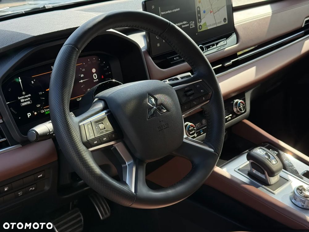 Mitsubishi Outlander Instyle Plus - 9