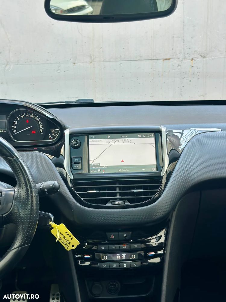 Peugeot 2008 - 13