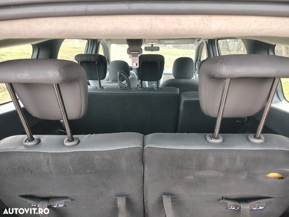 Dacia Lodgy dCi 90 Laureate - 7