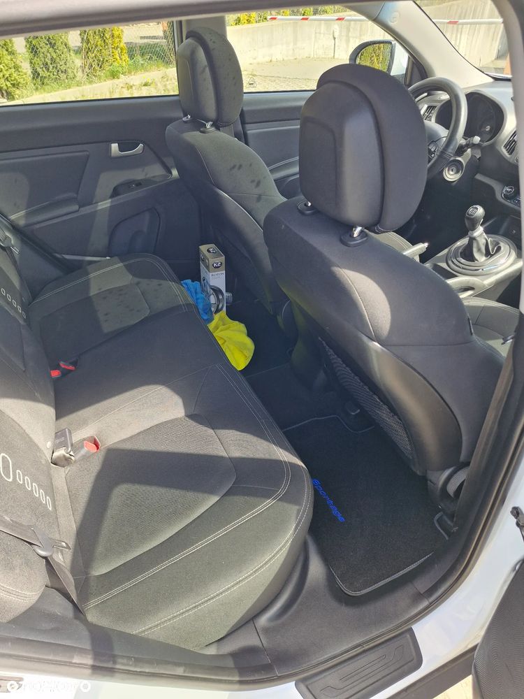 Kia Sportage 1.7 CRDI 2WD Spirit - 13