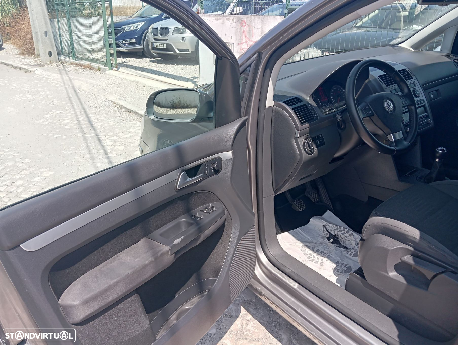 VW Touran 1.9 TDi Highline 7L - 6