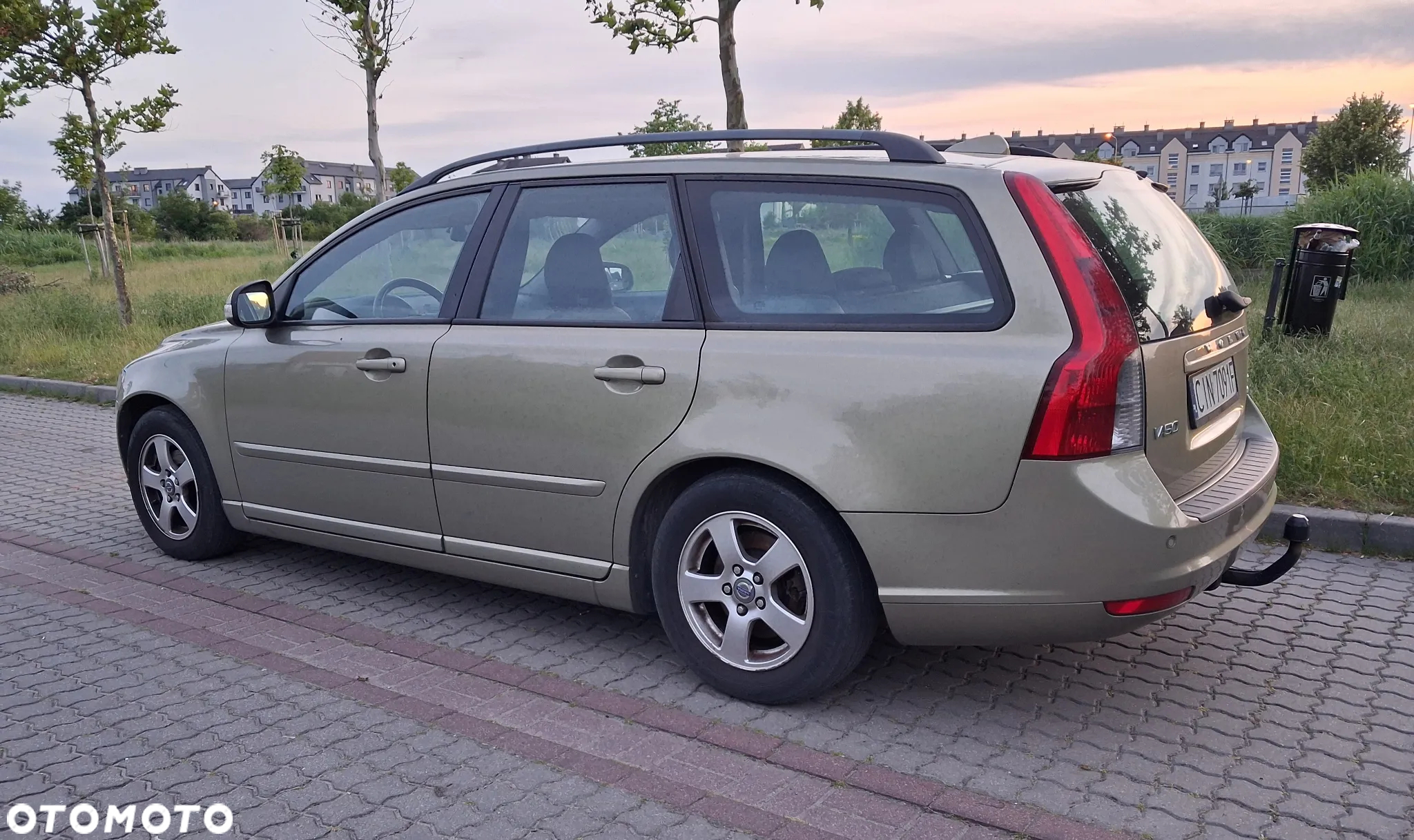 Volvo V50 1.6D DPF DRIVe Kinetic - 4