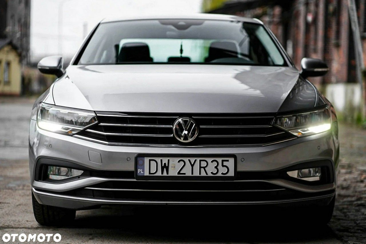 Volkswagen Passat - 21