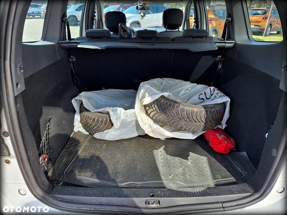 Dacia Lodgy 1.6 SCe Laureate S&S - 17