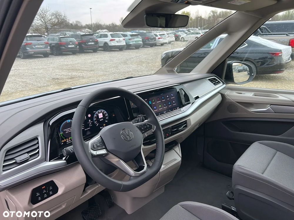 Volkswagen Multivan - 12