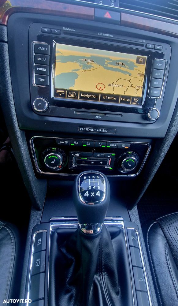 Skoda Superb 2.0 TDI 4X4 Exclusive - 26