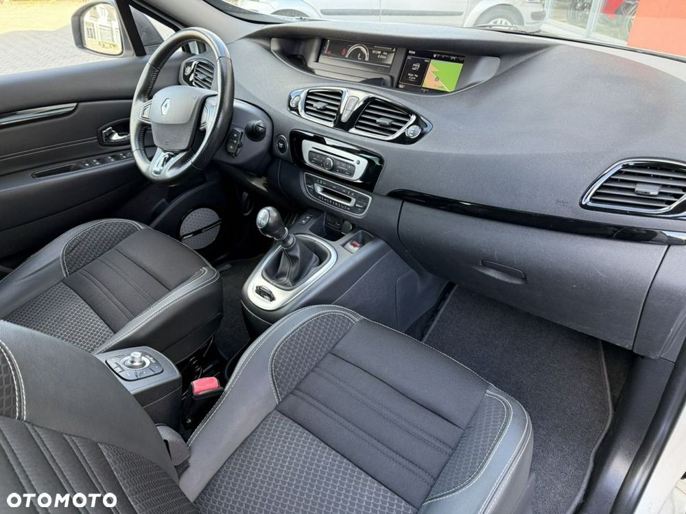 Renault Scenic ENERGY TCe 130 BOSE EDITION - 14