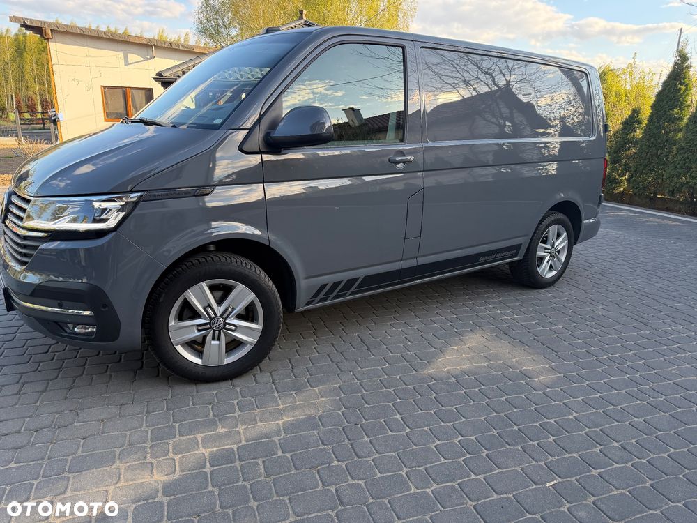 Volkswagen Transporter - 1