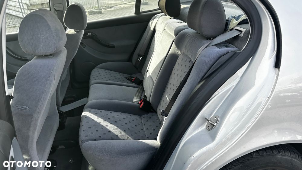 Seat Toledo 1.8 Signo Emocion - 10