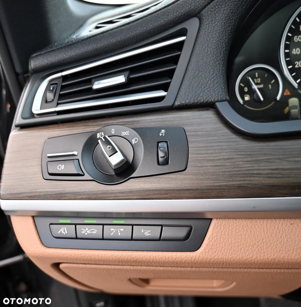 BMW Seria 7 730d - 30