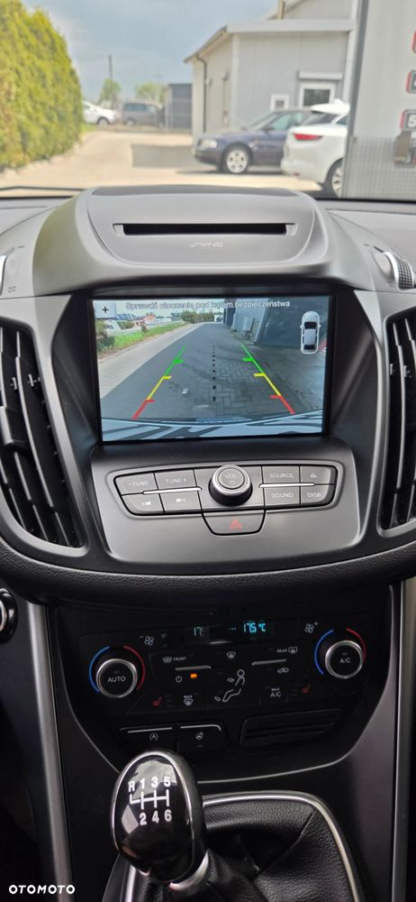 Ford Kuga 1.5 EcoBoost 2x4 Titanium - 26