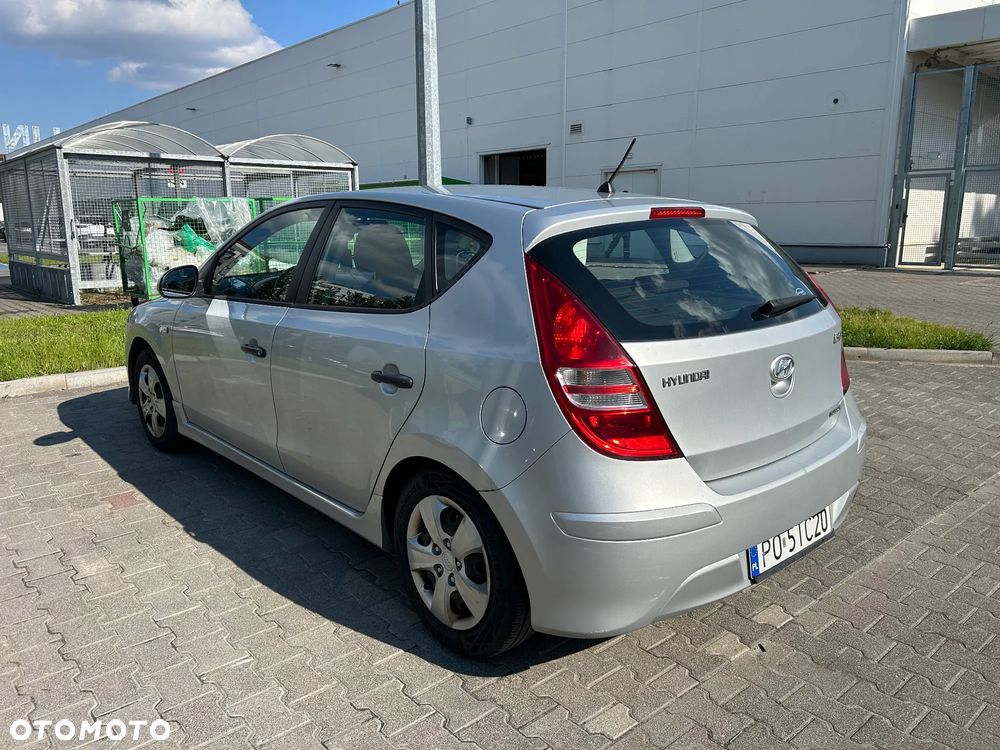 Hyundai i30 1.6 CRDi Base - 11