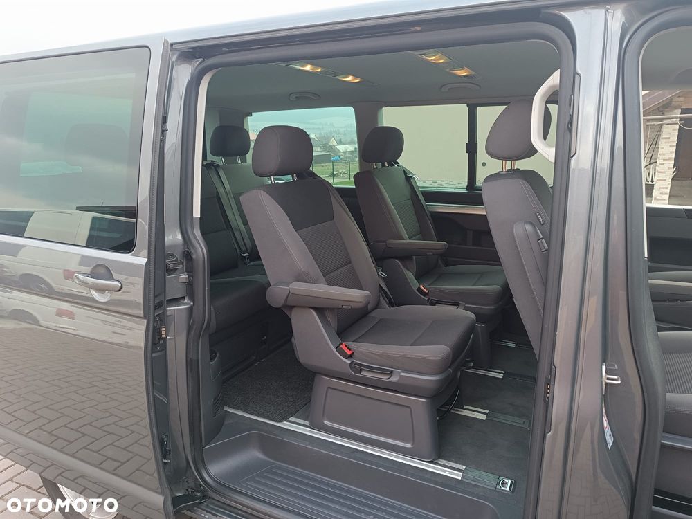 Volkswagen Multivan - 10